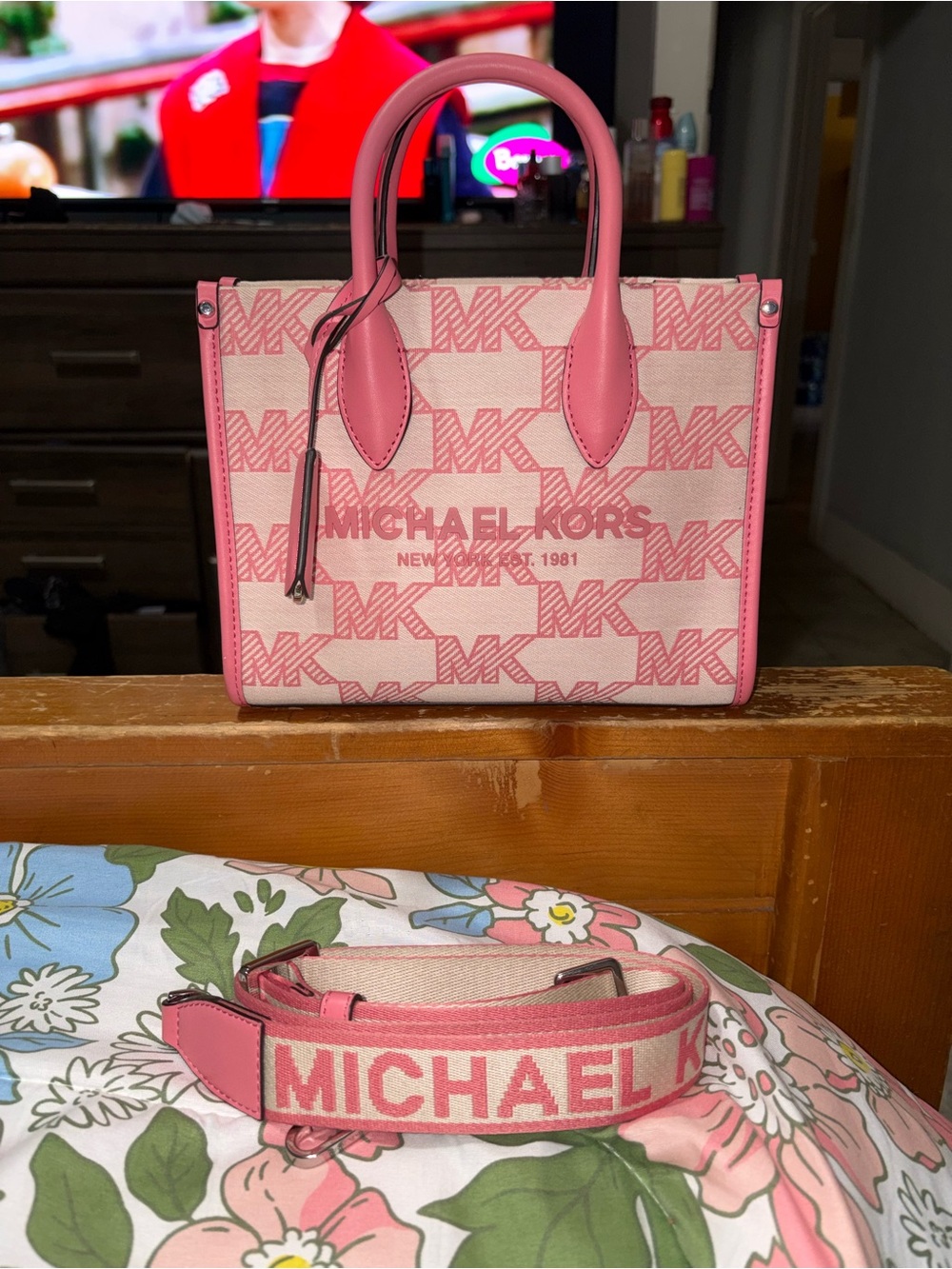 Michael kors crossbody bag
